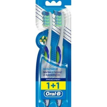 Oral B - Tooth Brush (Medium)
